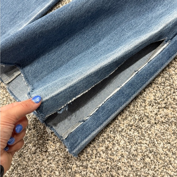 NWT High Rise Wide Leg Crop Women’s Jeans Size Medium - Picture 4 of 10